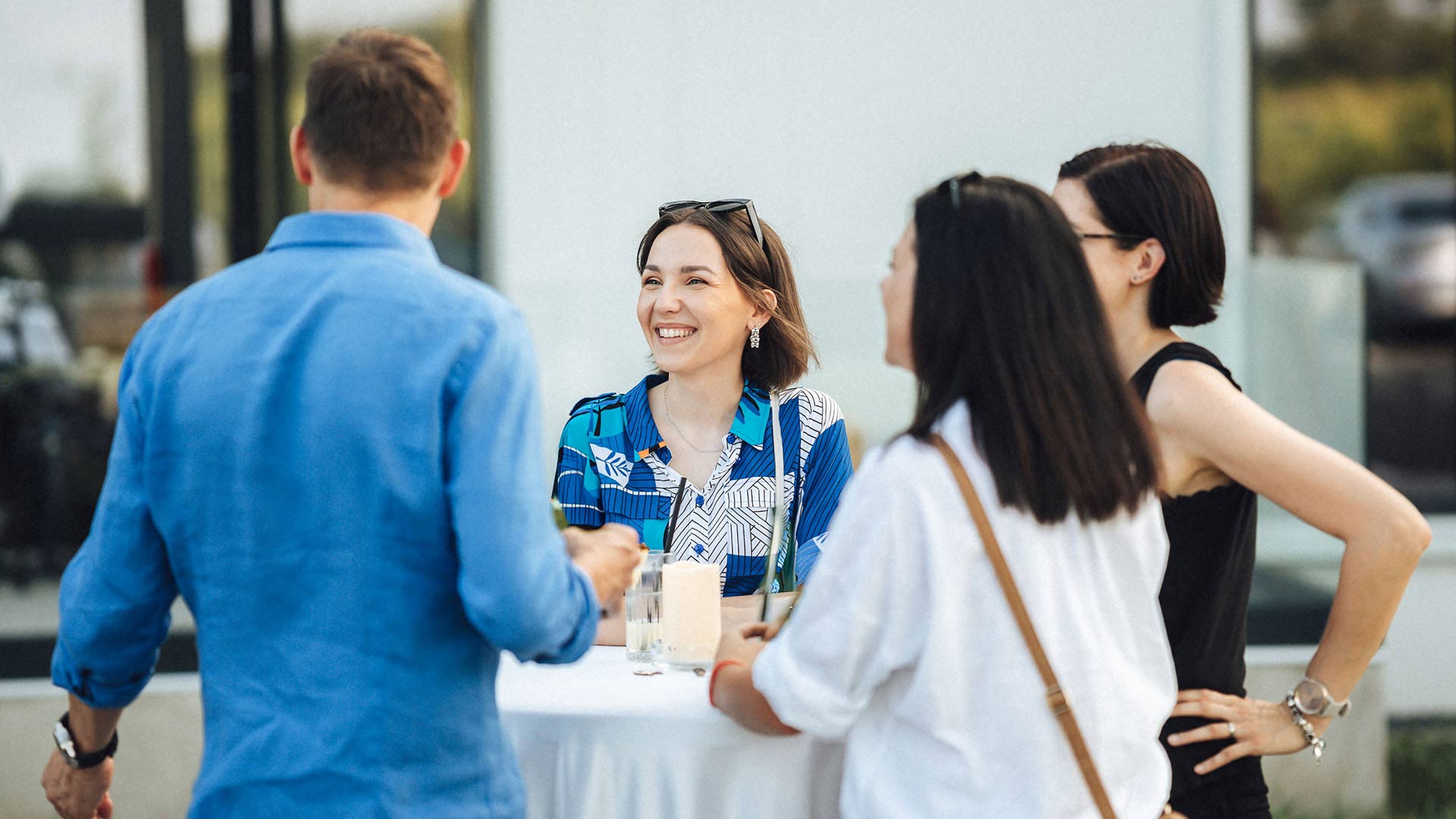 colleagues-at-event